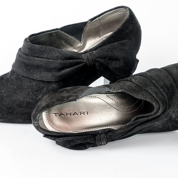 NWT Tahari suede bow booties - 10 - Picture 2 of 5